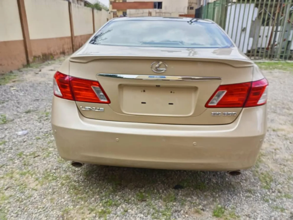 2008 Lexus ES350 - Image 2