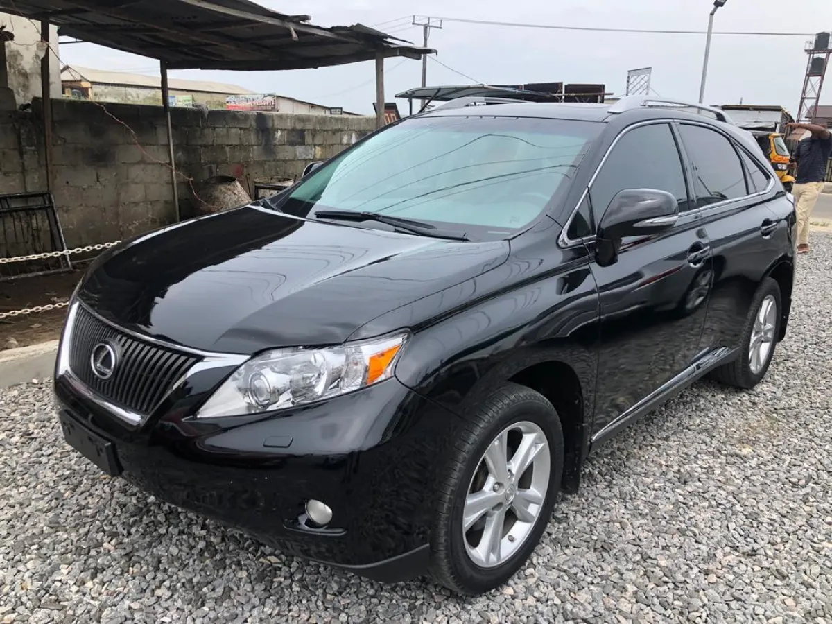 Black Lexus Rx350 - Image 2
