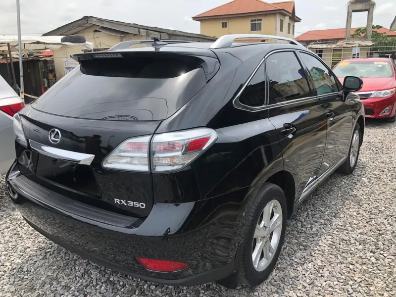 Black Lexus Rx350
