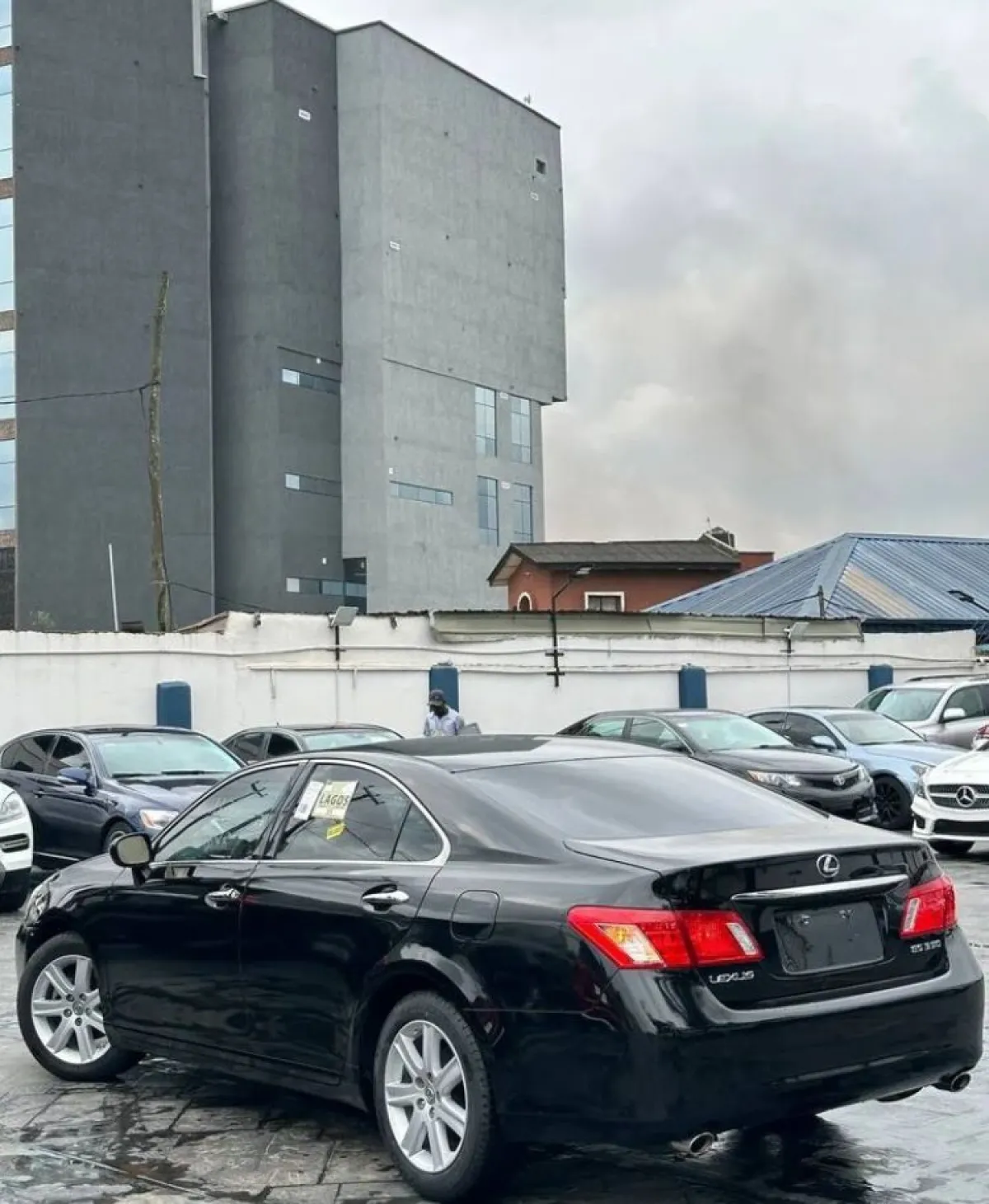 Toks 2011 Lexus ES350 - Image 1
