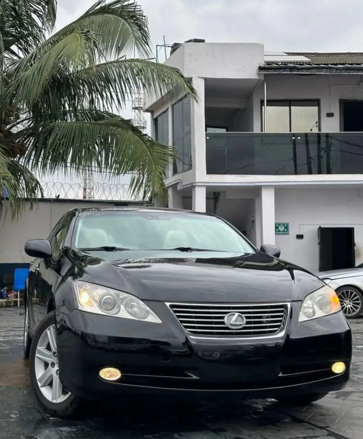 Toks 2011 Lexus ES350 - Image 4