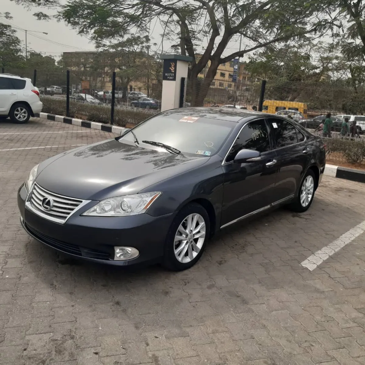 Neat Lexus Es350 - Image 2