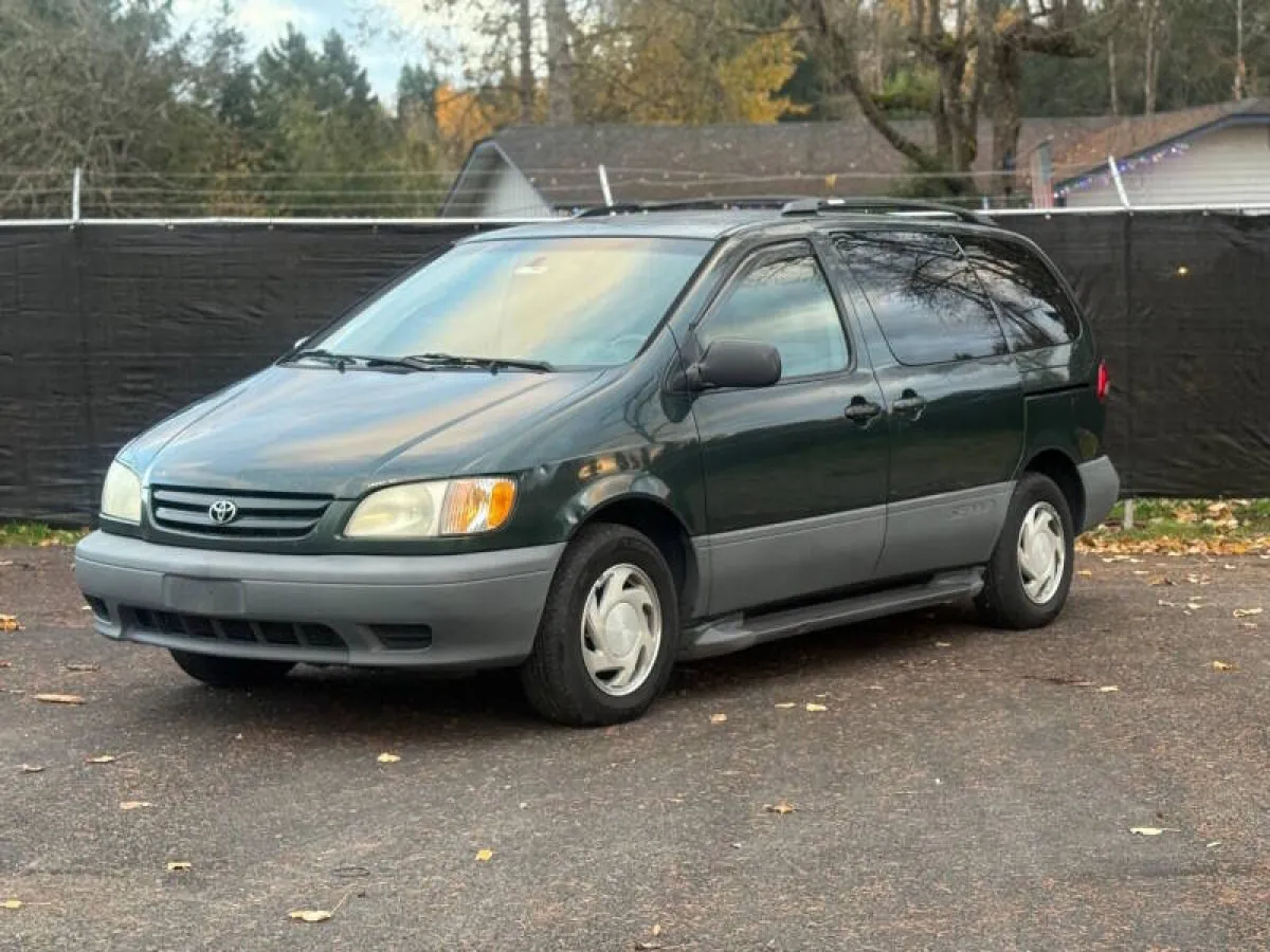 Toyota Sienna for sale - Image 6