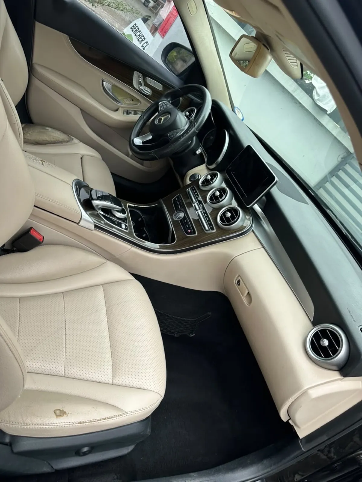 Belgium Grade 2015 MB C300 Fullest Option - Image 3