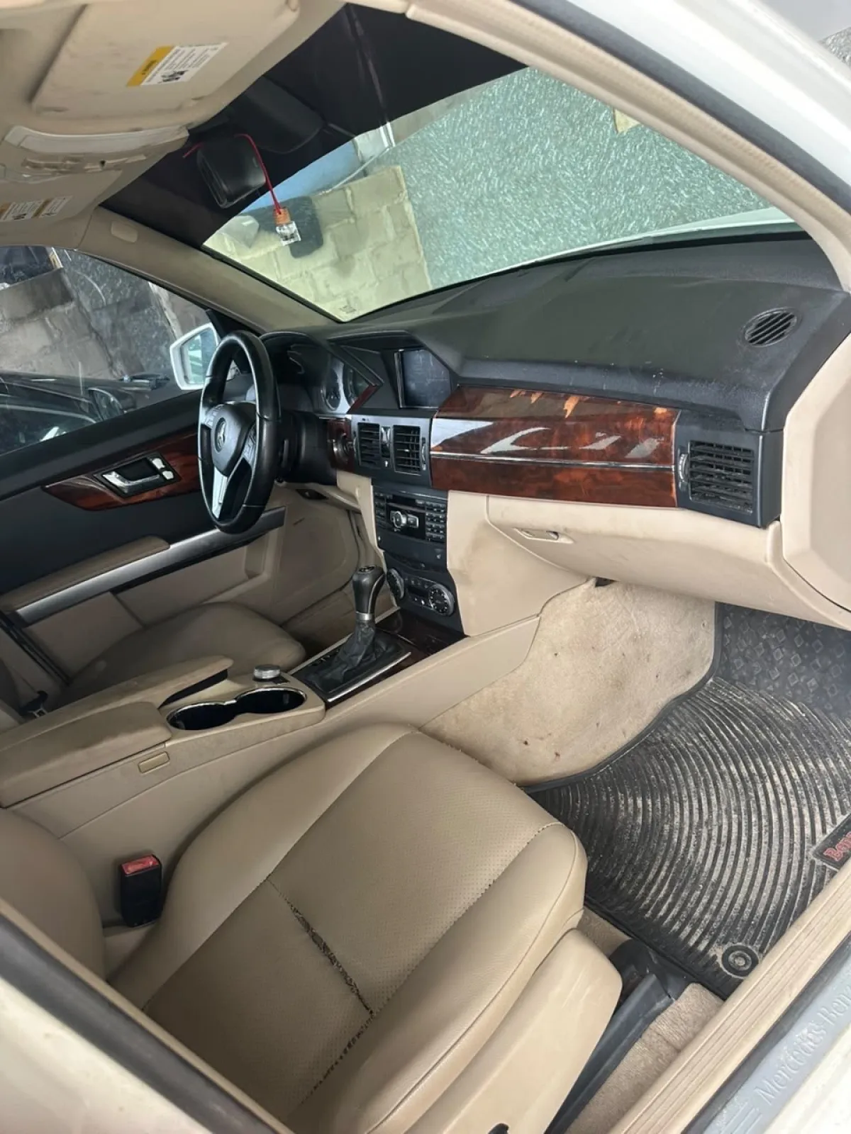 Clean Registered 2010 MB GLK350 4MATIC Full Option - Image 5