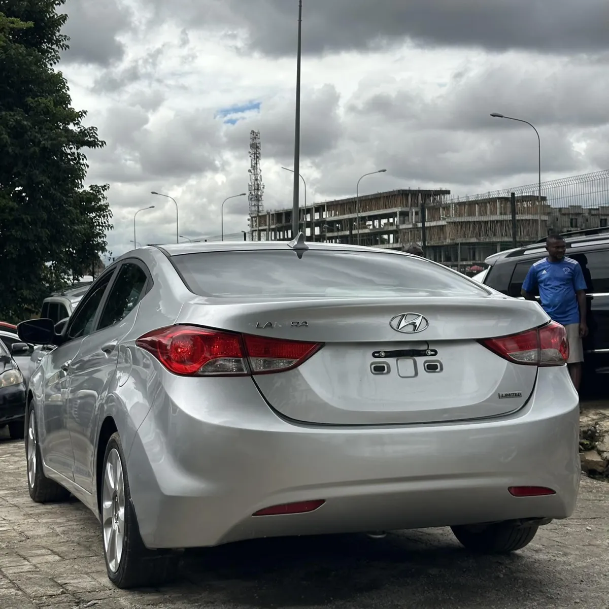Hyundai Elantra For Sale - Image 3