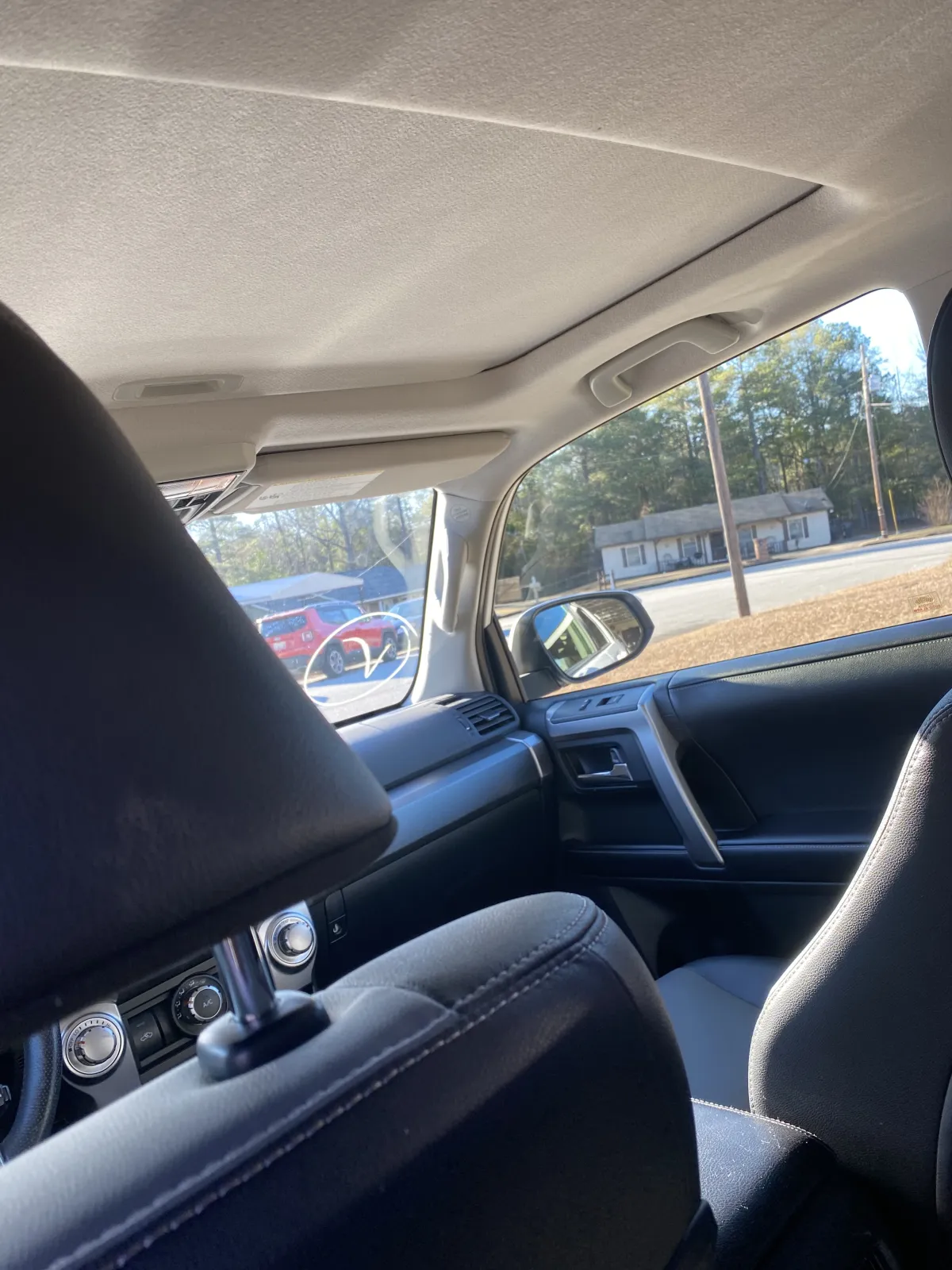 2018 Toyota 4Runner SR5 - Image 8