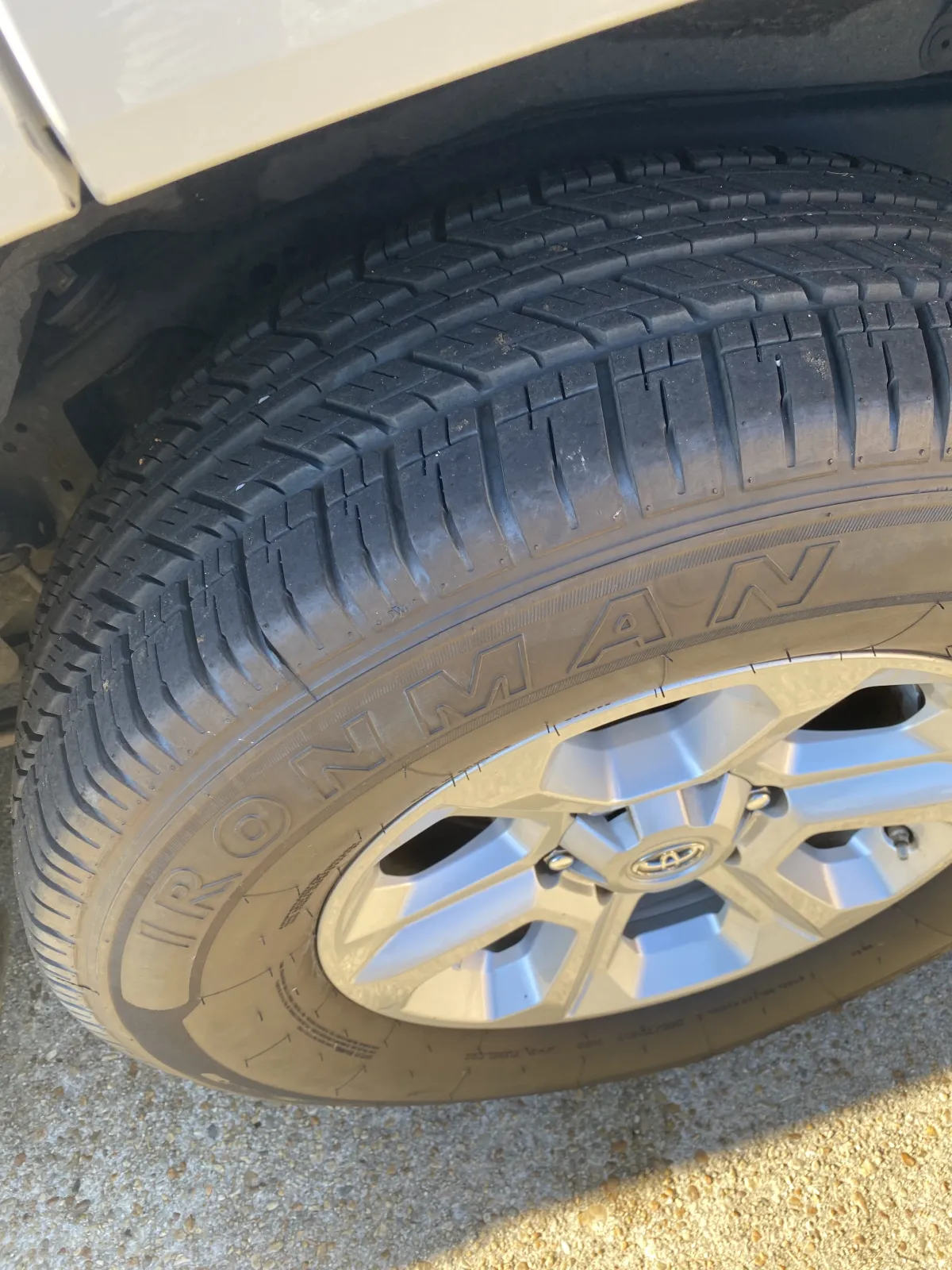2018 Toyota 4Runner SR5 - Image 9