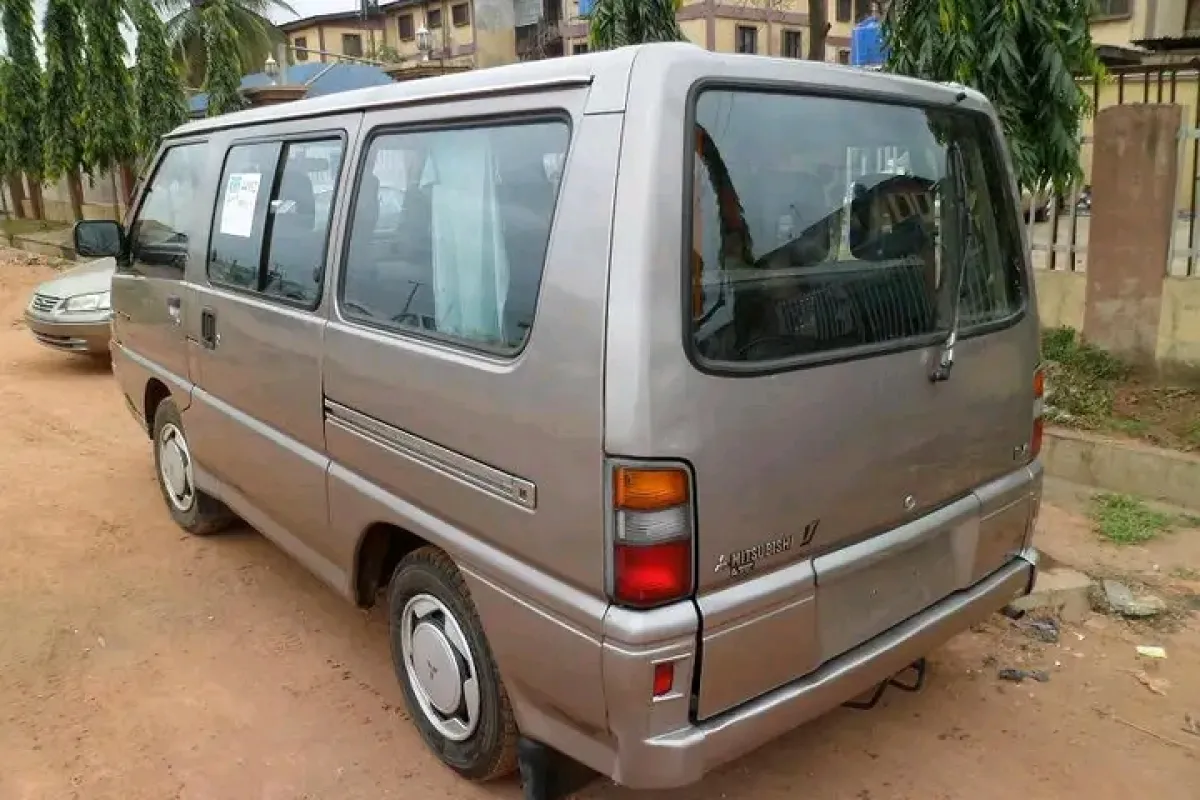 Clean Mitsubishi for sale - Image 1
