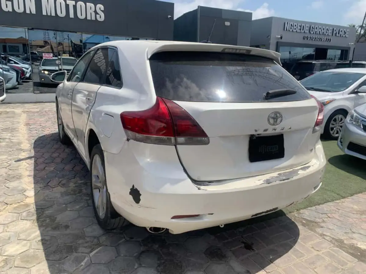 Toyota Venza 09 - Image 1