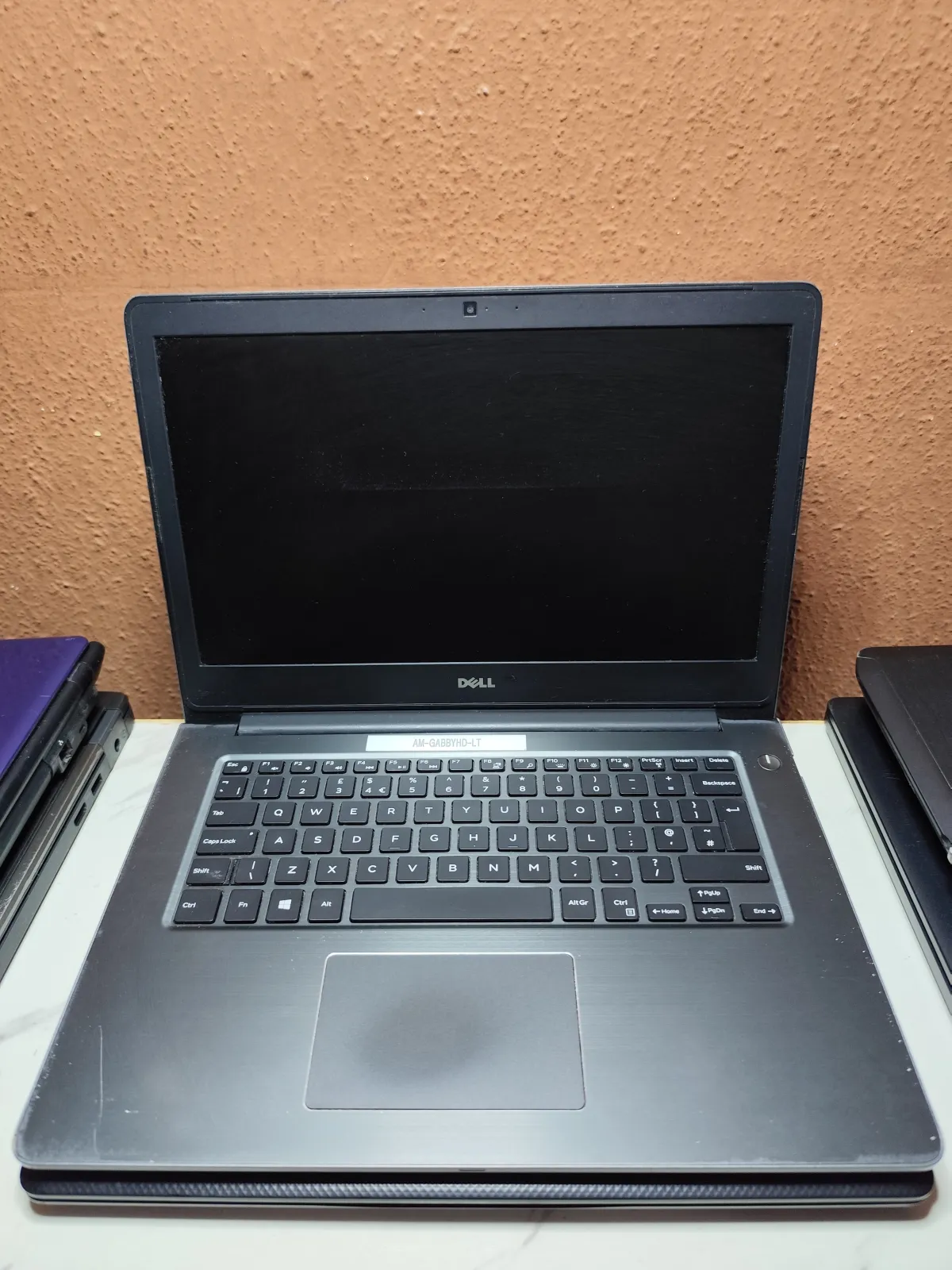 dell Vostro - Image 2