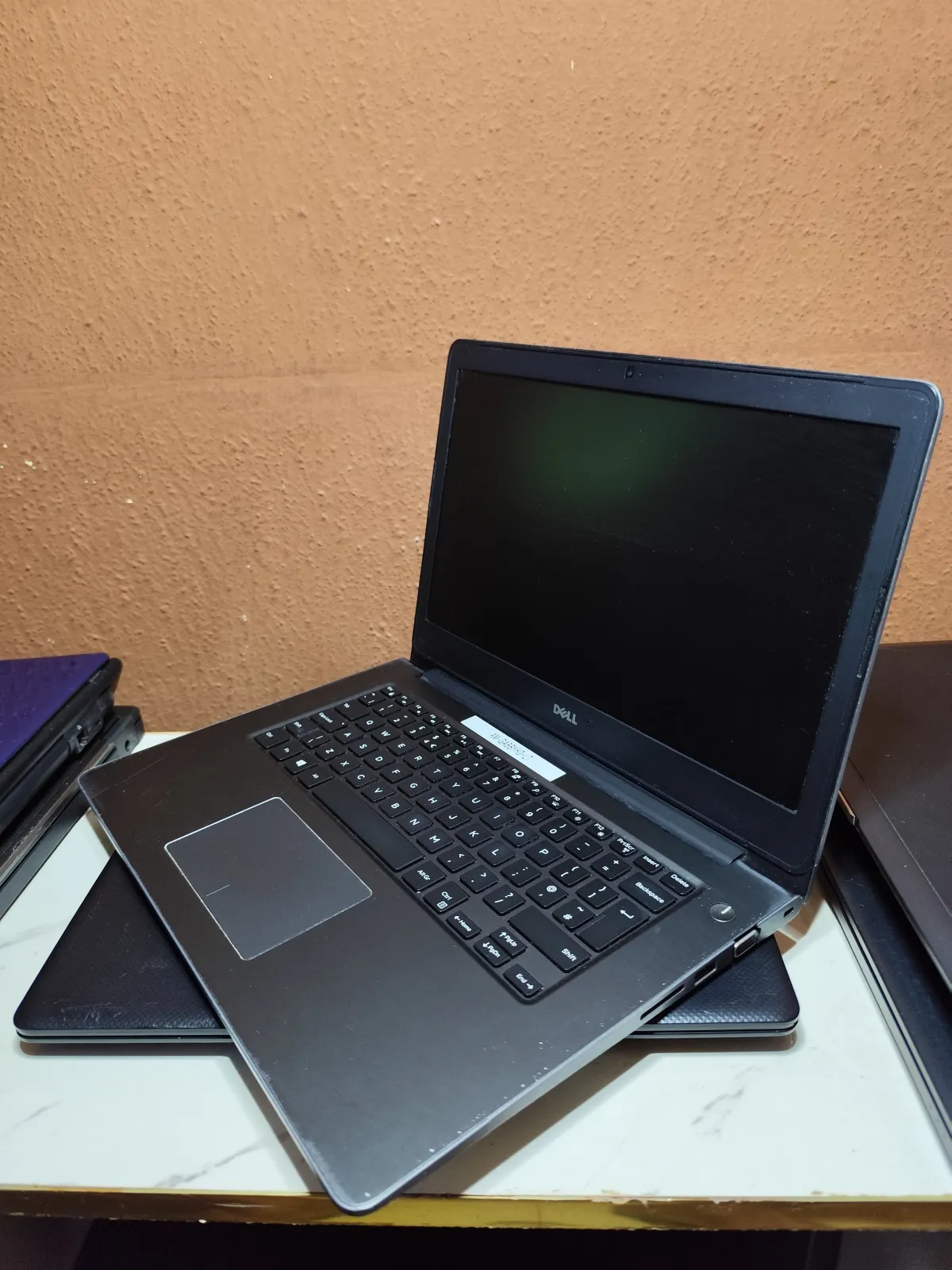 dell Vostro - Image 3