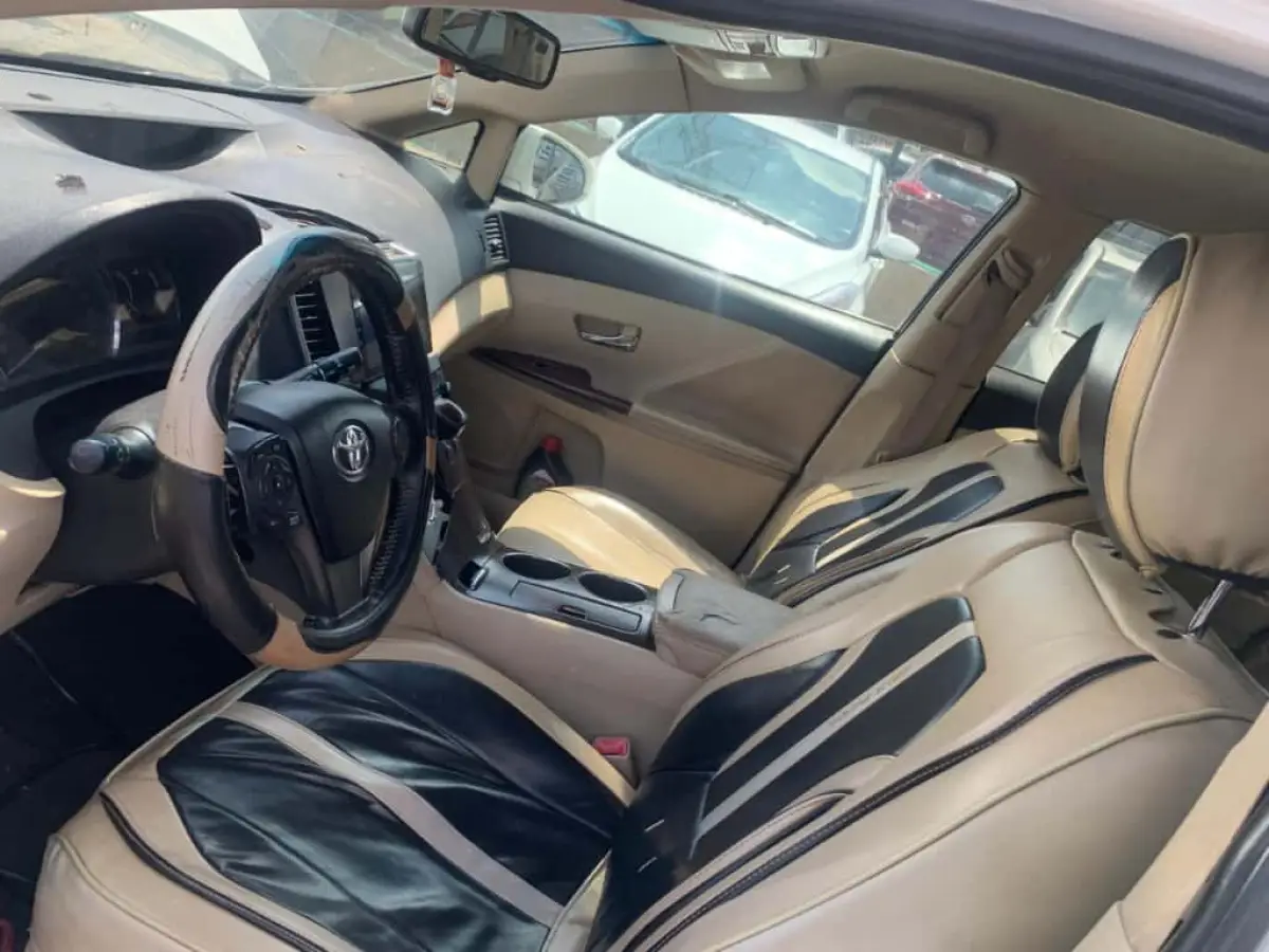 Toyota Venza 09 - Image 6