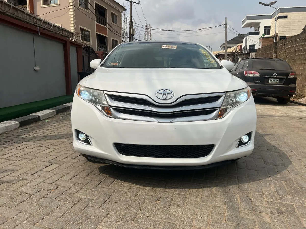 Model2010 toyota venza - Image 5