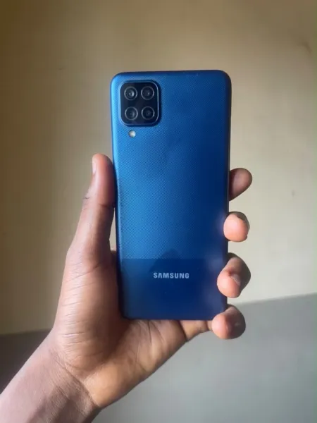 Samsung A12 4gb ram 64gb Rom