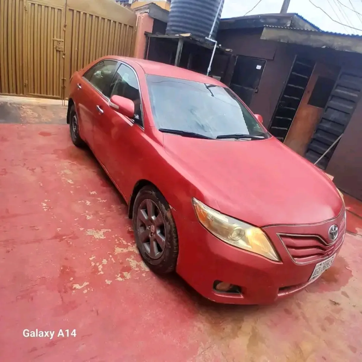 Very sharp Toyota Camry - Image 7