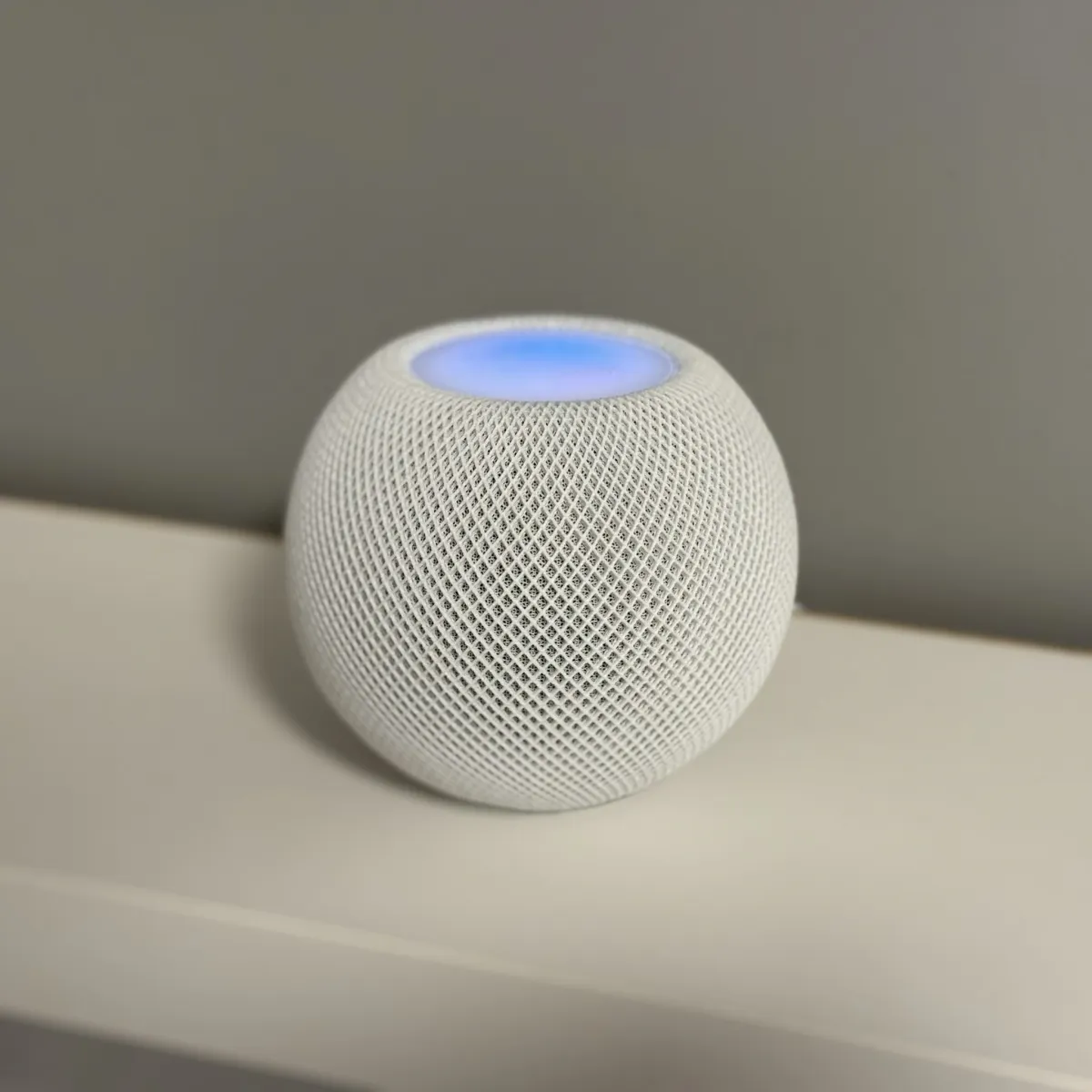 Apple homepod smart speaker - Image 1