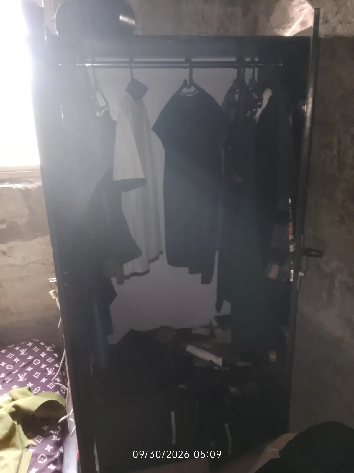 Wardrobe - Image 3