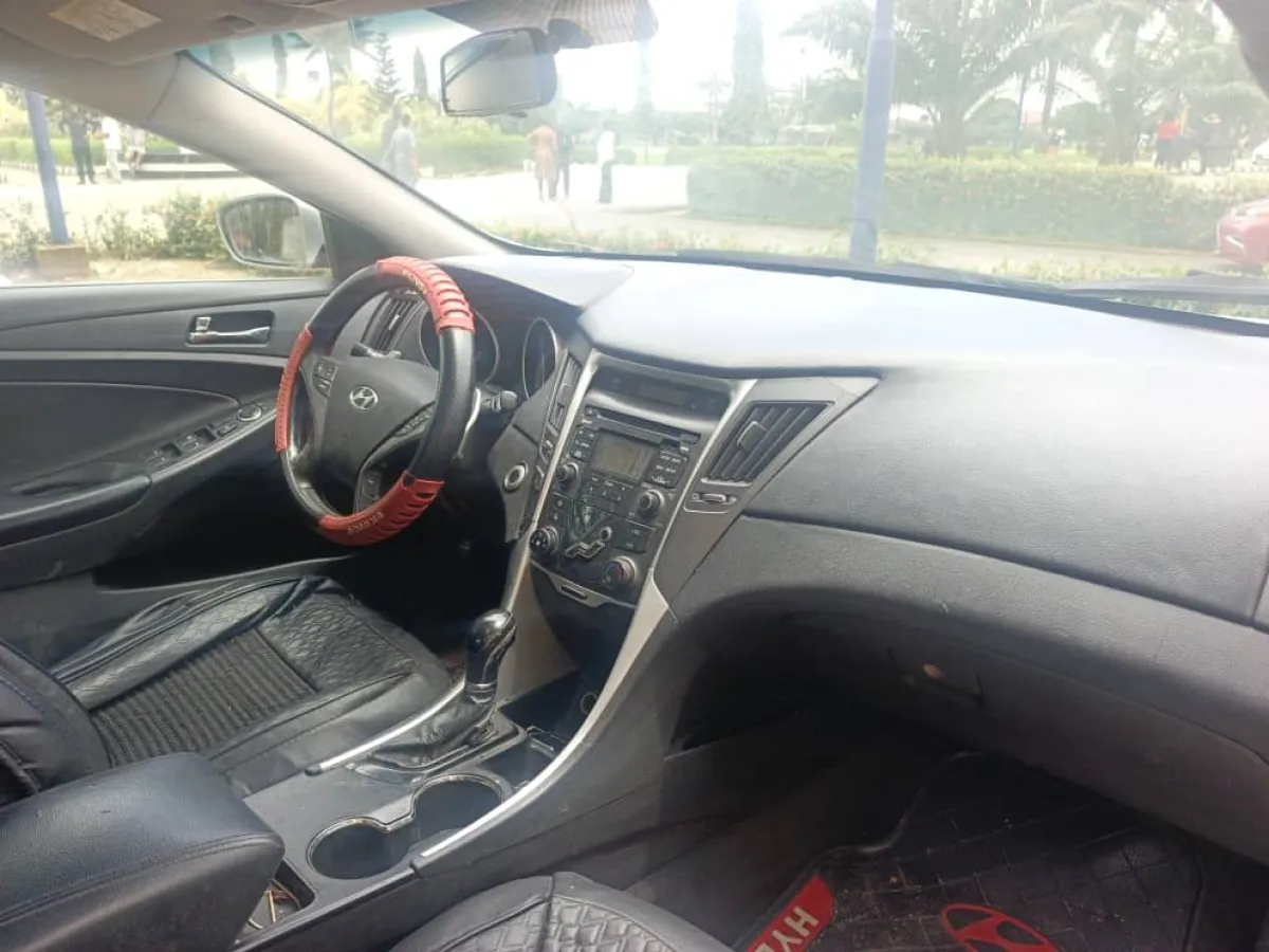 Hyundai Sonata 2013 Toksgrade for Sale - Image 2