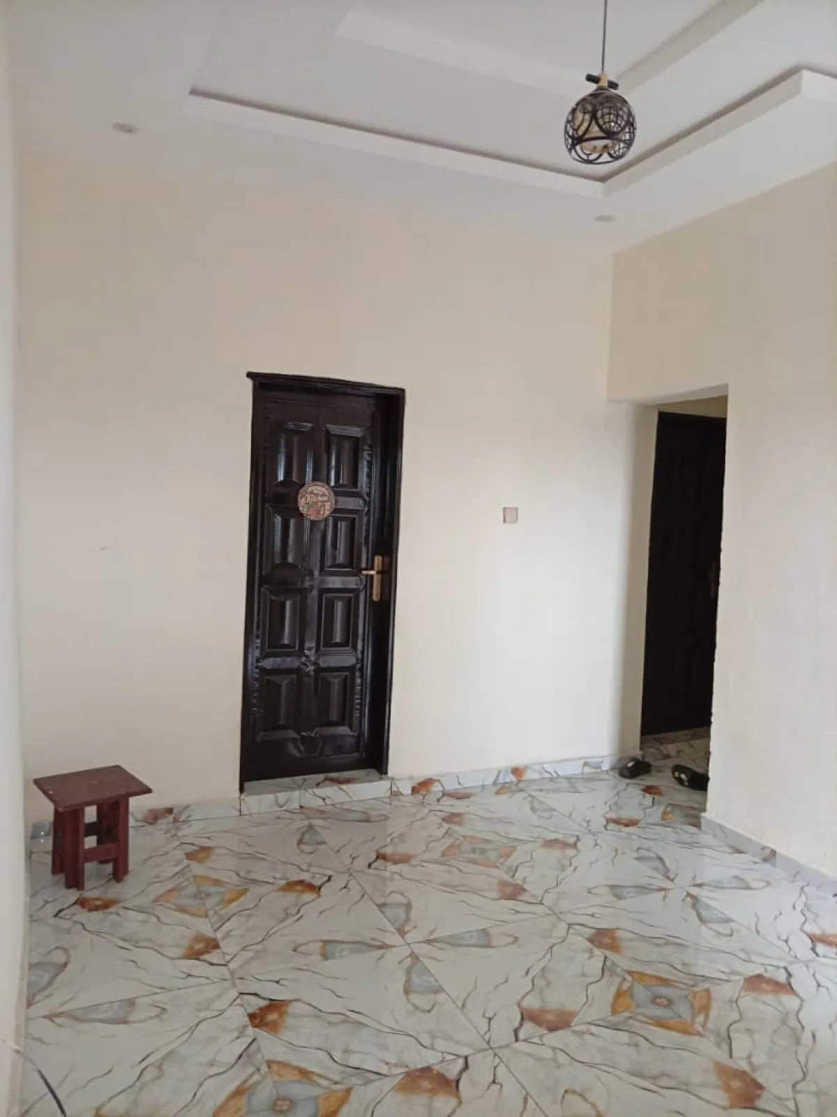 2 bedroom flat - Image 5