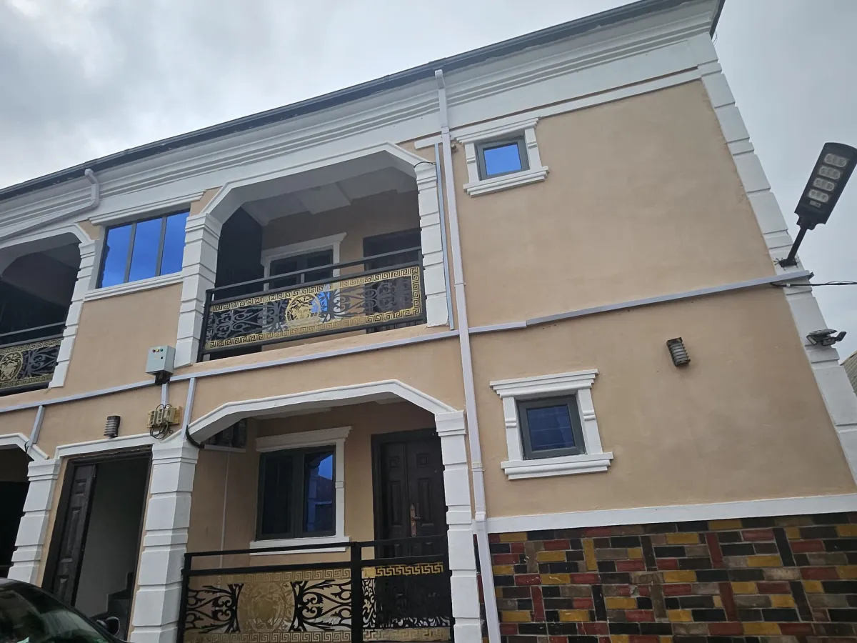 2 bedroom flat - Image 7