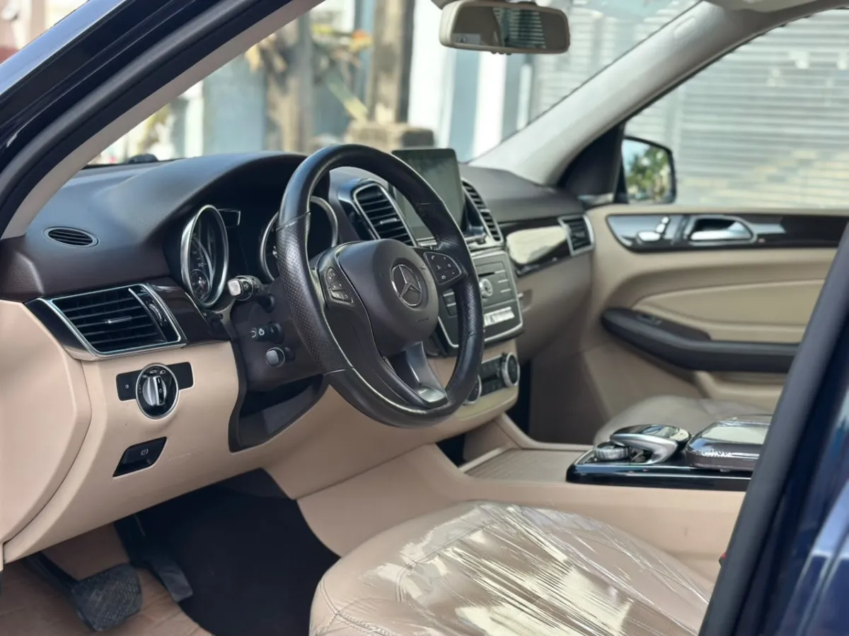 Foreign used mercedes benz GLE350 2017 - Image 4