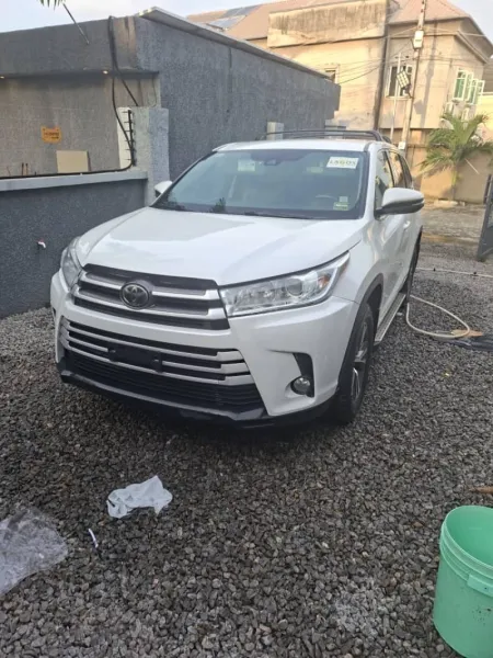 Foreign Used 2017 Toyota Highlander LE AWD Accident Free