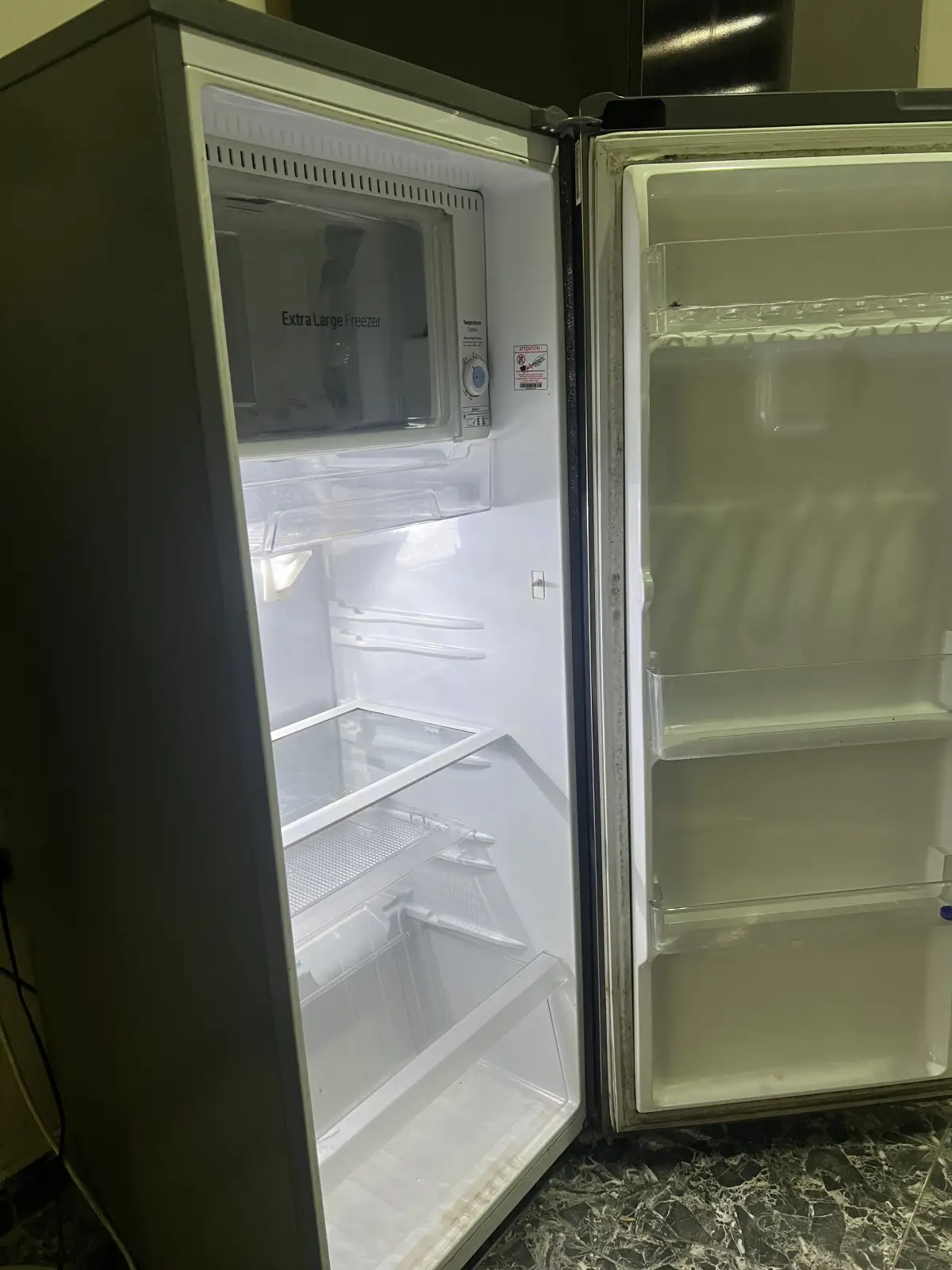 LG ONE DOOR REFIGERATOR REF 201 SLBB - Image 3