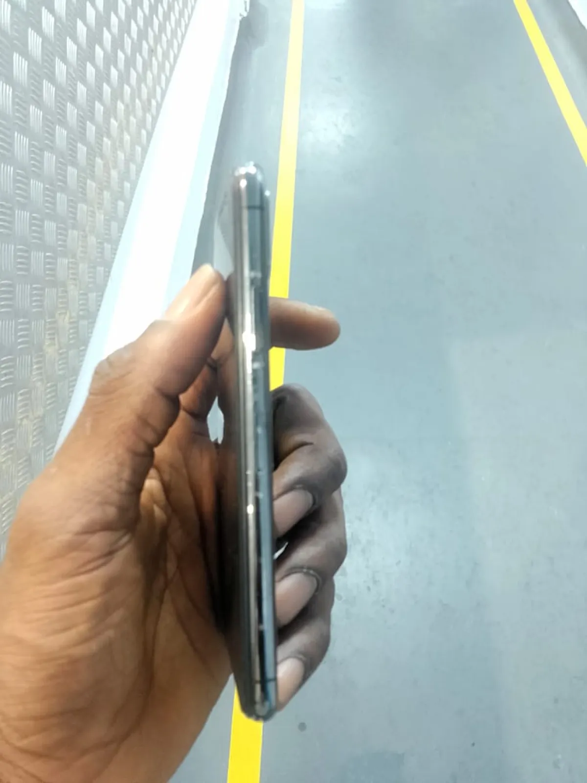 iPhone X - Image 6