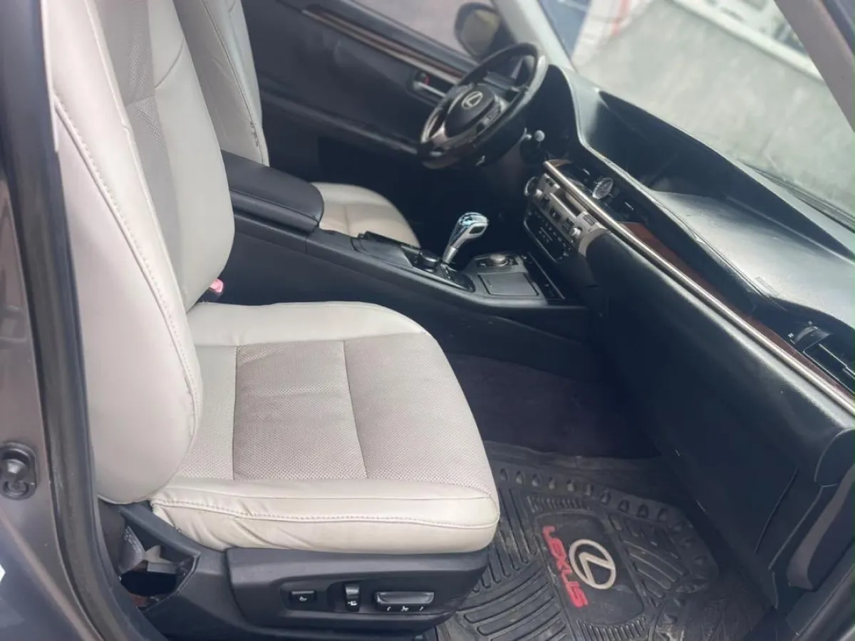 Clean First Body 2014 Lexus ES350(2024 Entry)Full Option - Image 6