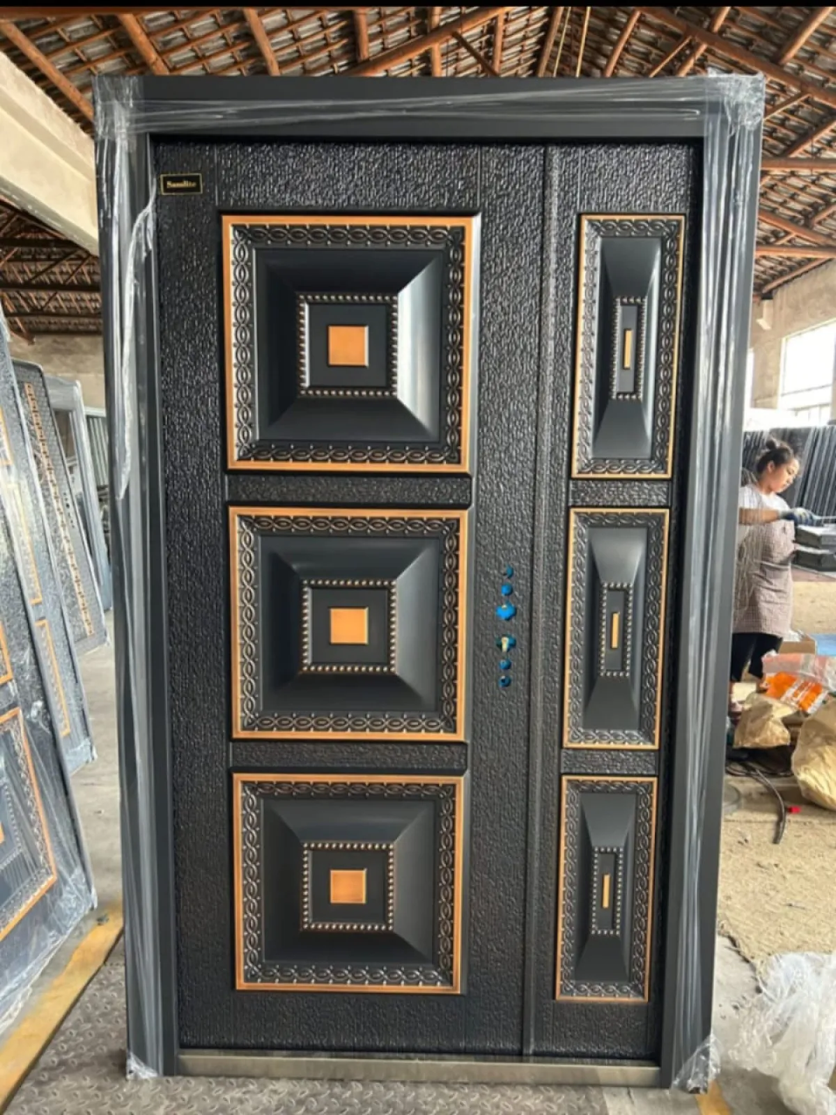 4ft imported luxury Turkish entrance doors - Image 3