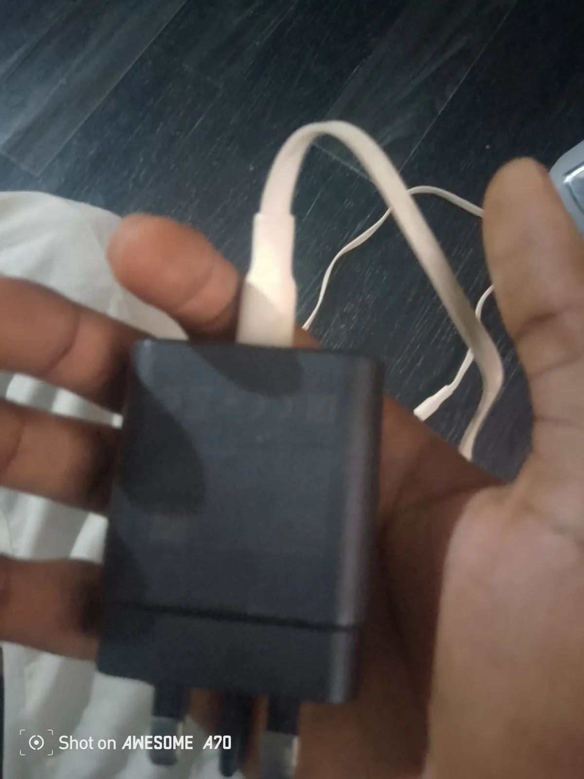 oraimo power bank and charger with cord - Image 4
