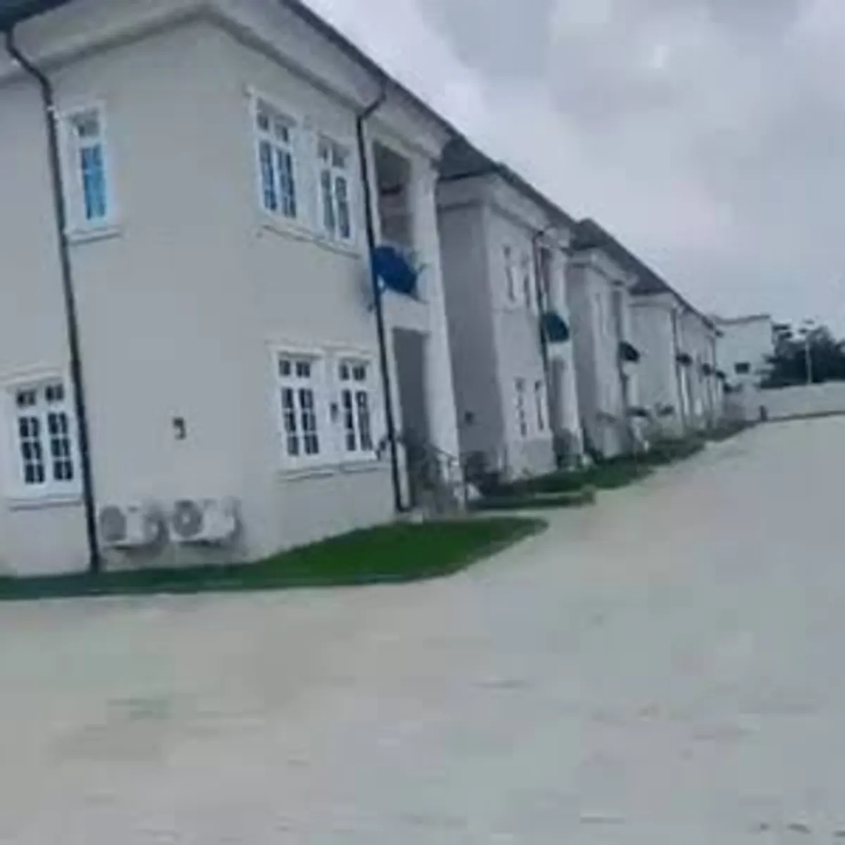 Mini estate for sale (19Units) - Image 1