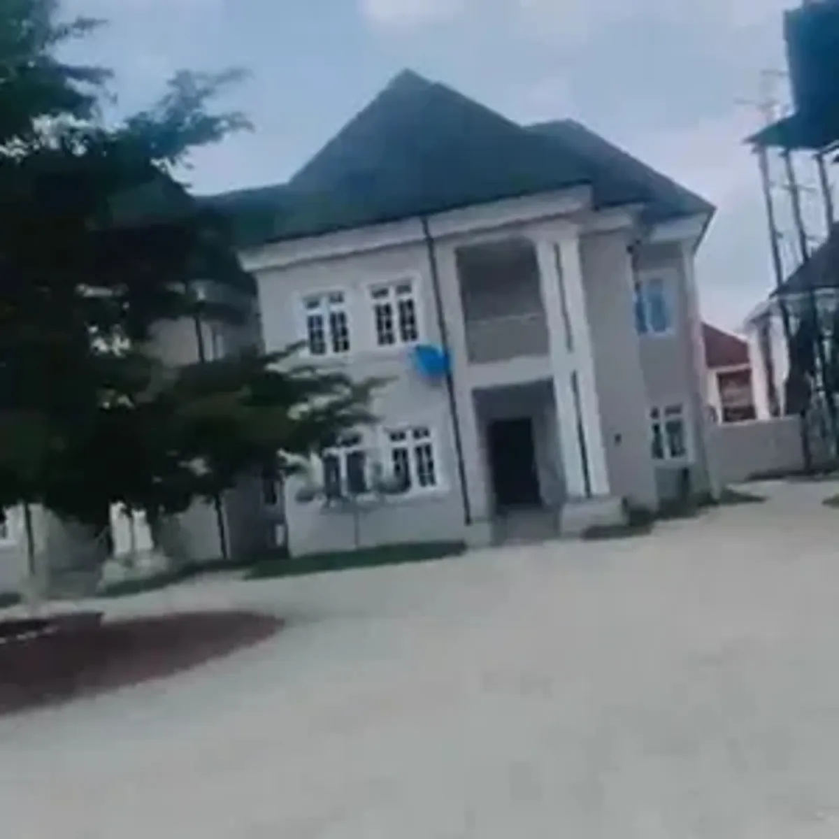 Mini estate for sale (19Units) - Image 3