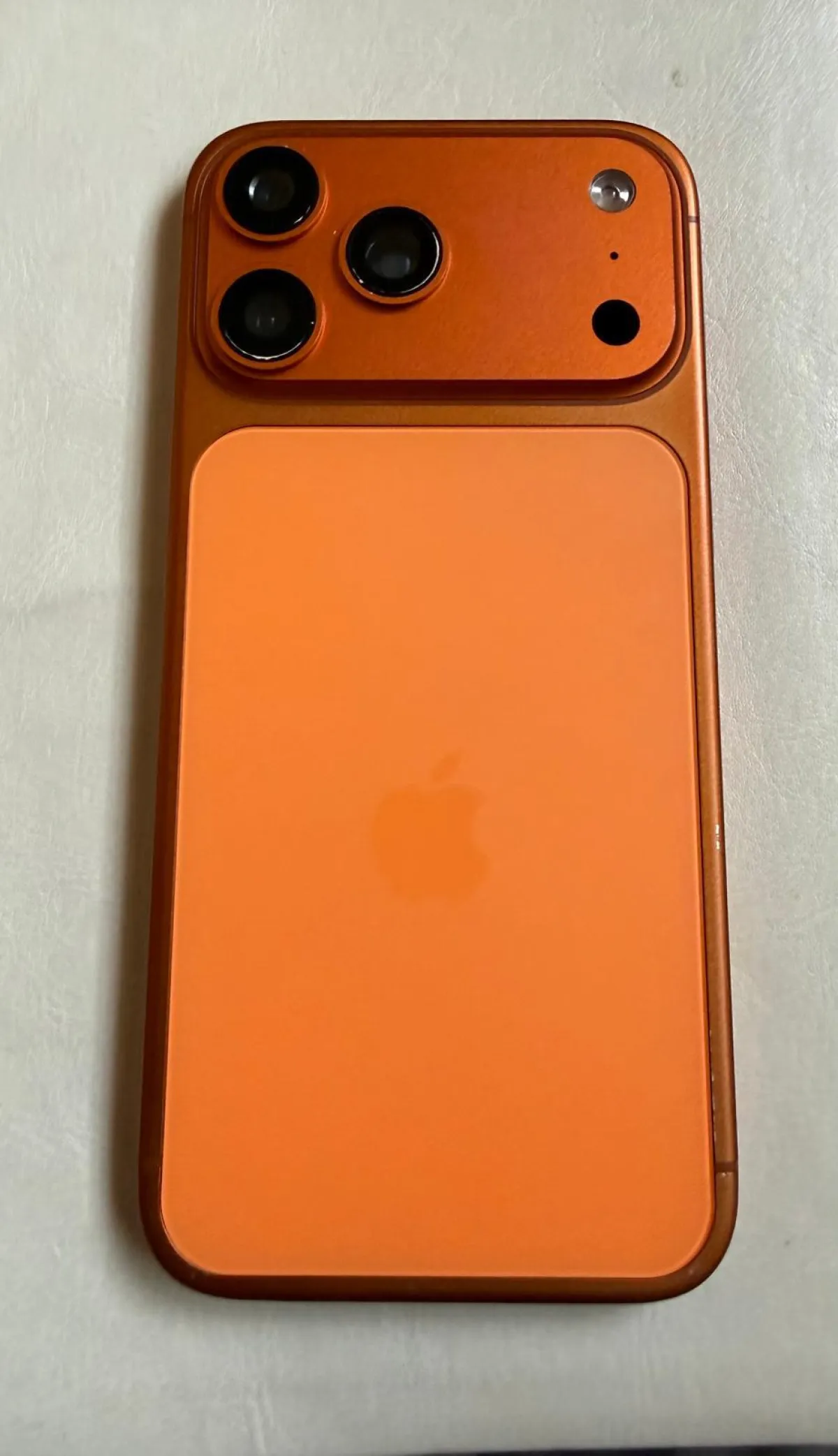 iPhone 17 pro max - Image 1