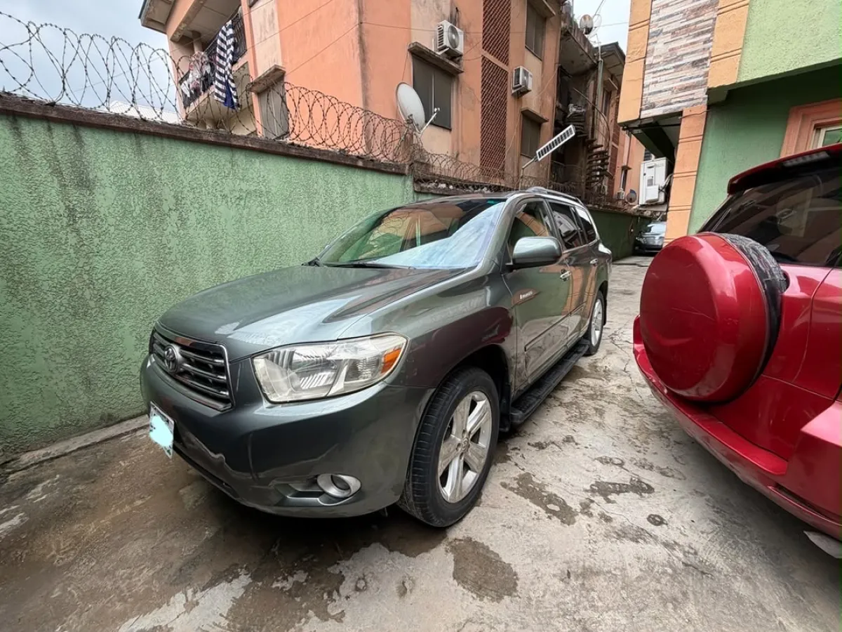 Belgium Grade Pure First Body 2009 Toyota Highlander Limited Full Option - Image 1