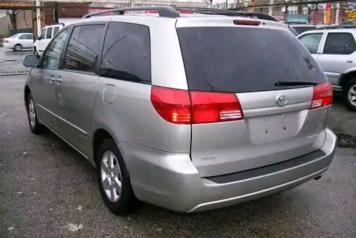 Toyota sienna for sale - Image 5