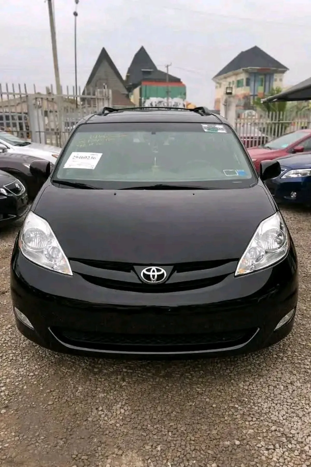 Sharp sienna XLE for sale - Image 1