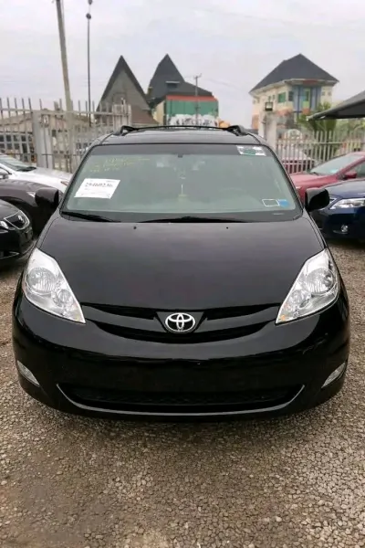 Sharp sienna XLE for sale