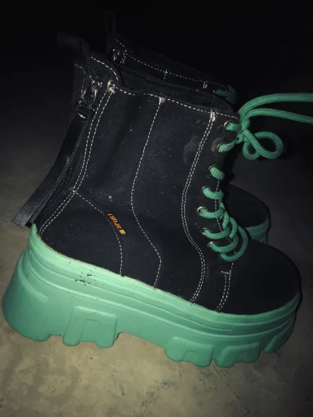 ankle boot heel