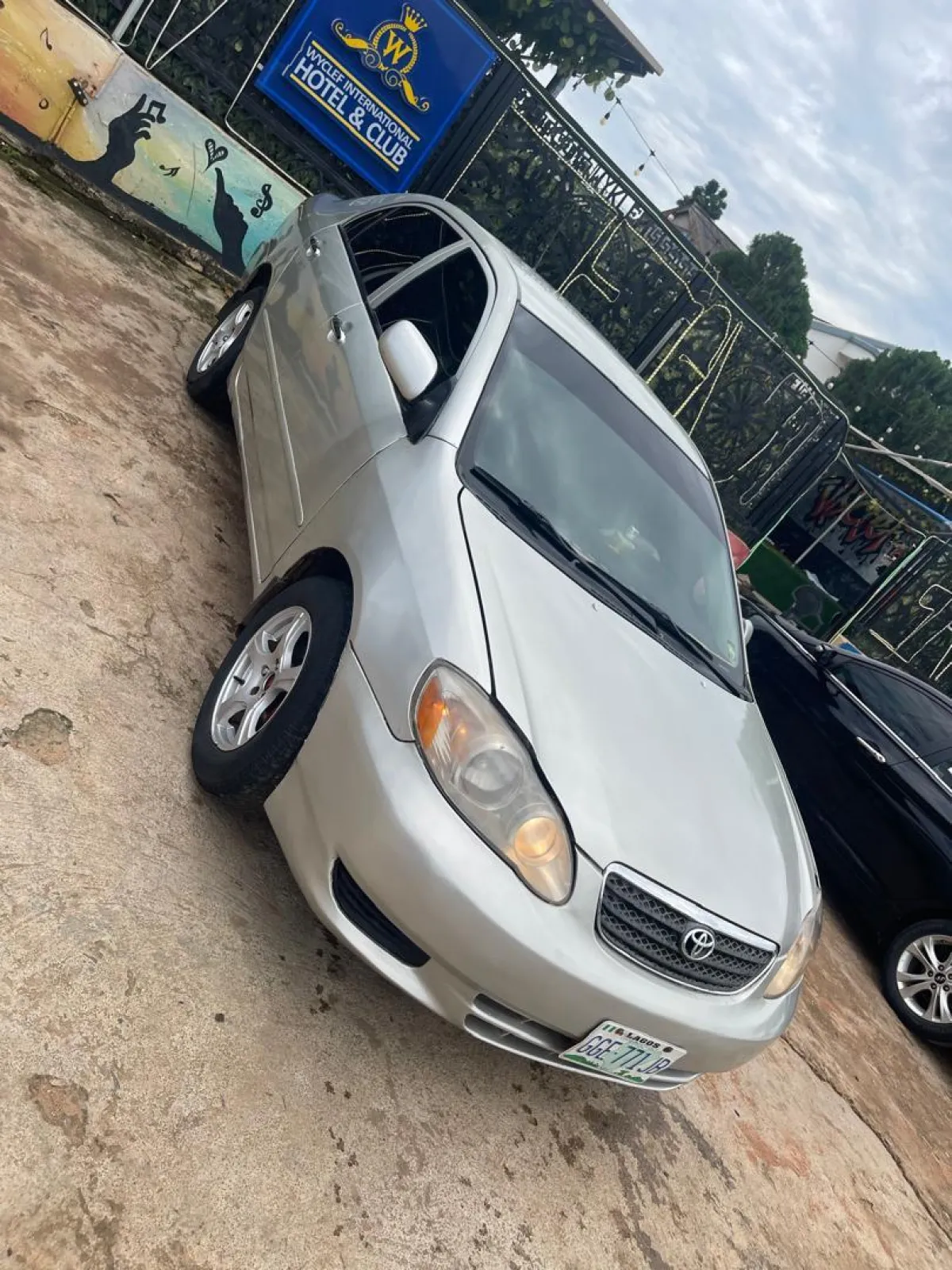 Toyota Corolla - Image 5