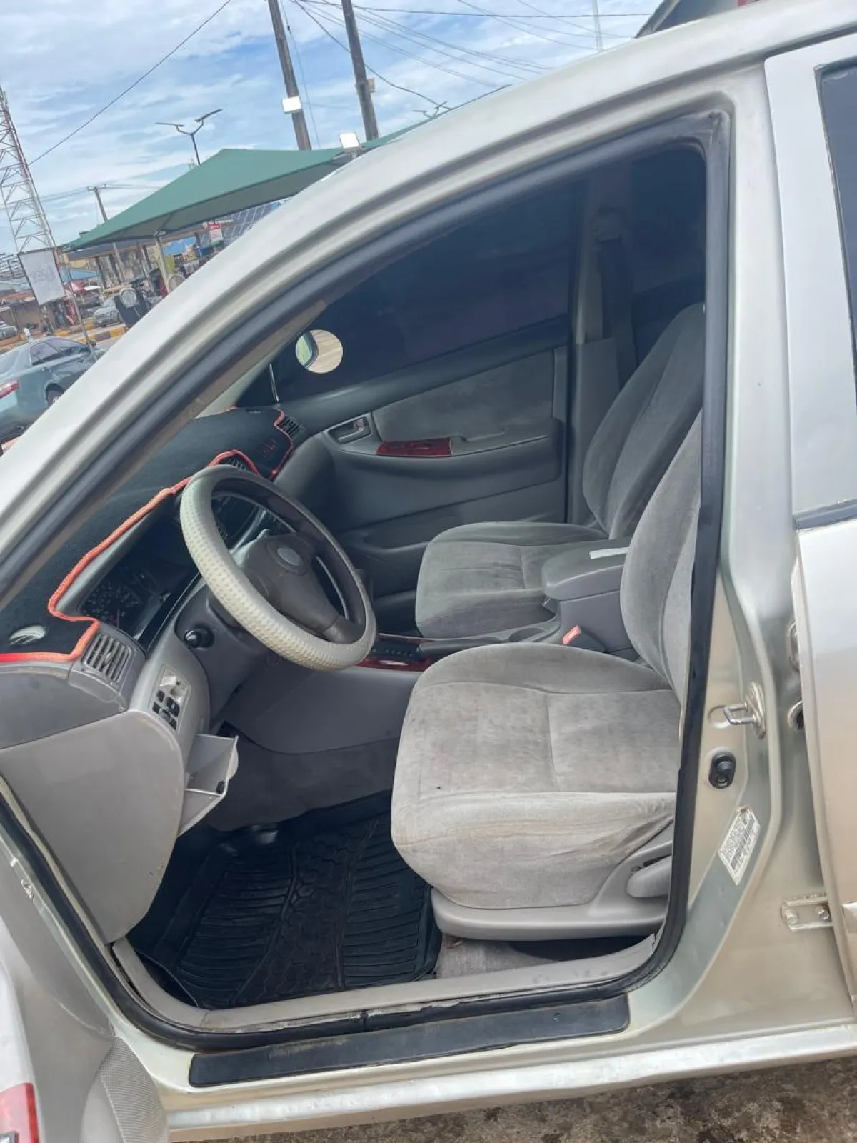 Toyota Corolla - Image 7