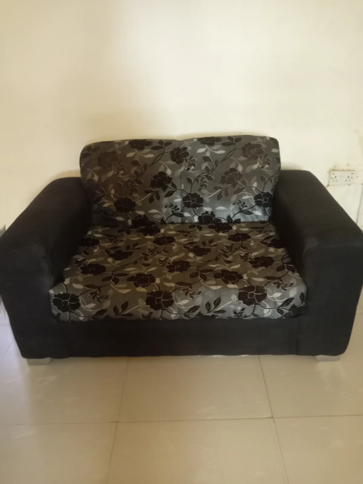 4 Set living room chair for sales - Image 2