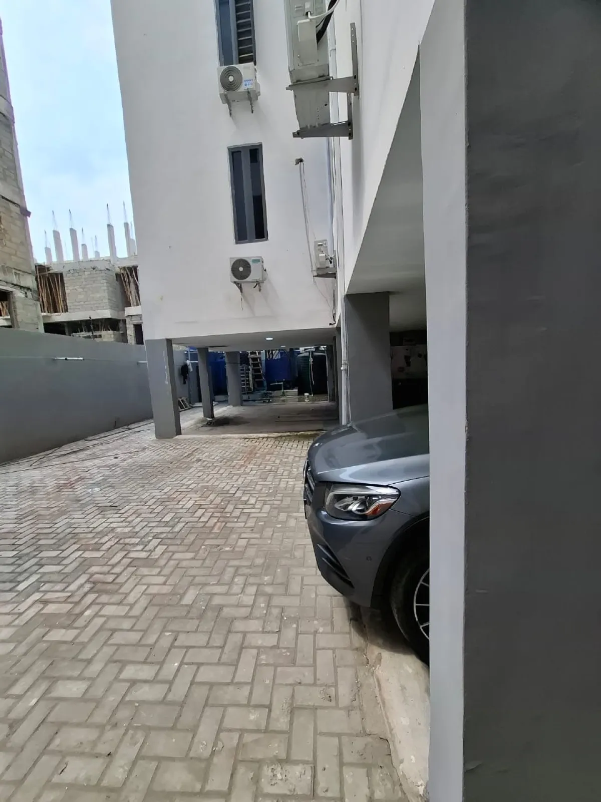 2bed fully furnished Apartment Ikate Lekki - Image 1