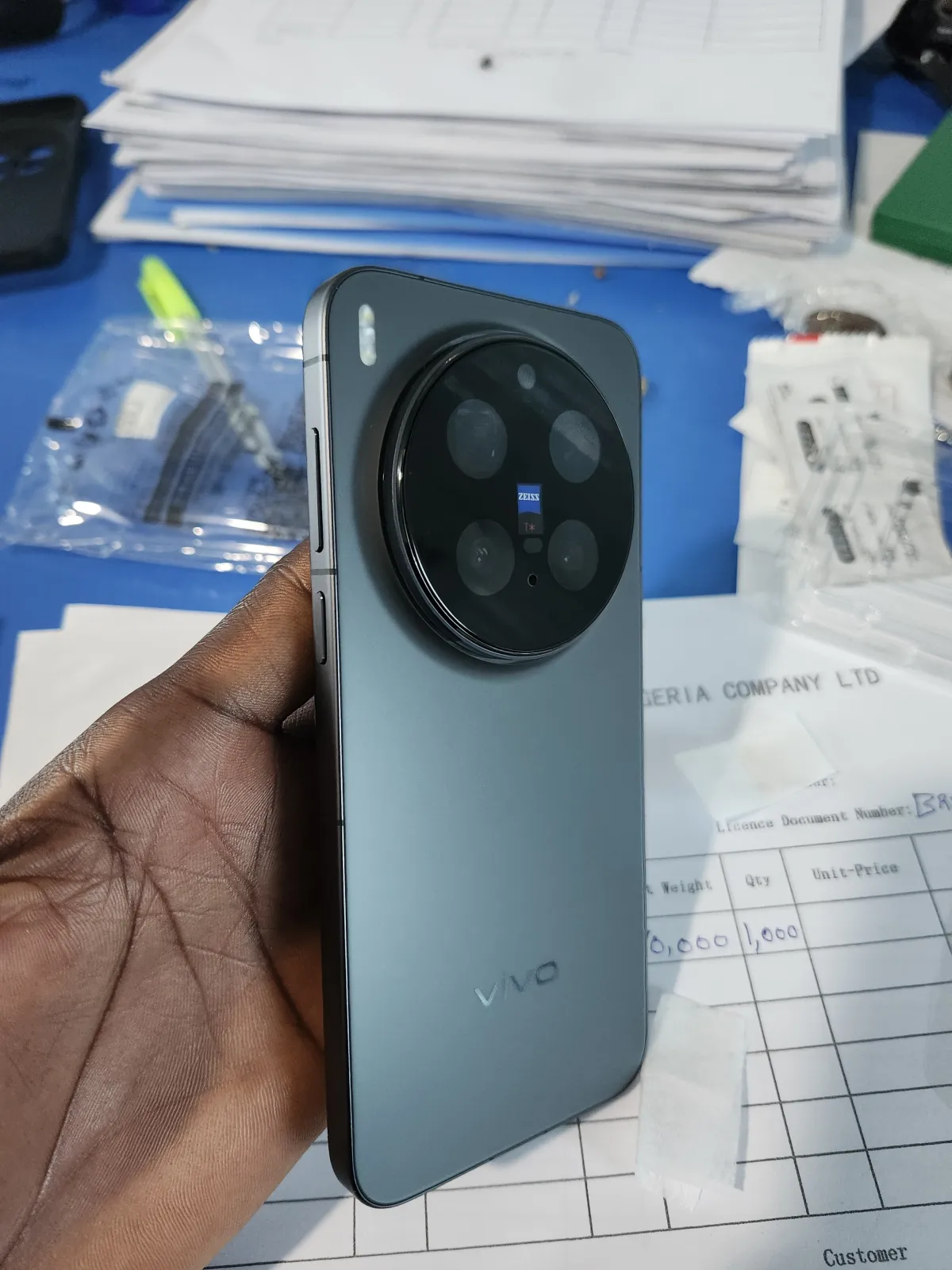 Global version of Vivo x300pro - Image 5