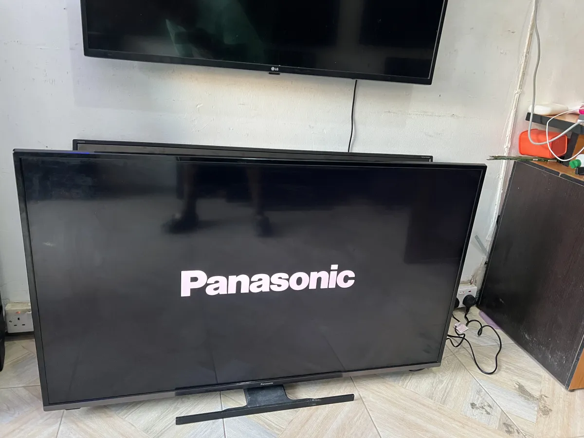 Panasonic 50 inches 4k ultra smart tv with free Netflix acct - Image 4
