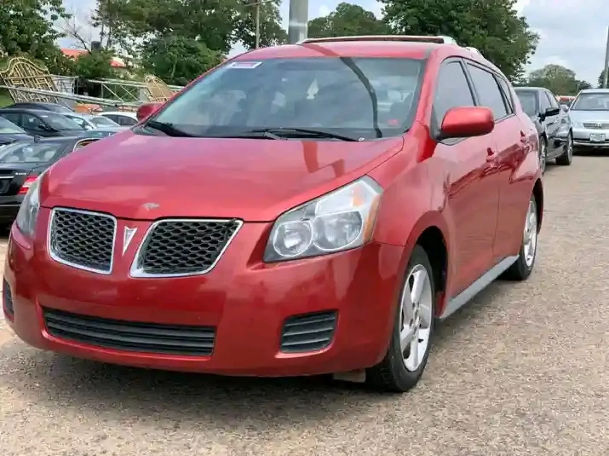 Very sharp Pontiac vibe for sale - Image 3