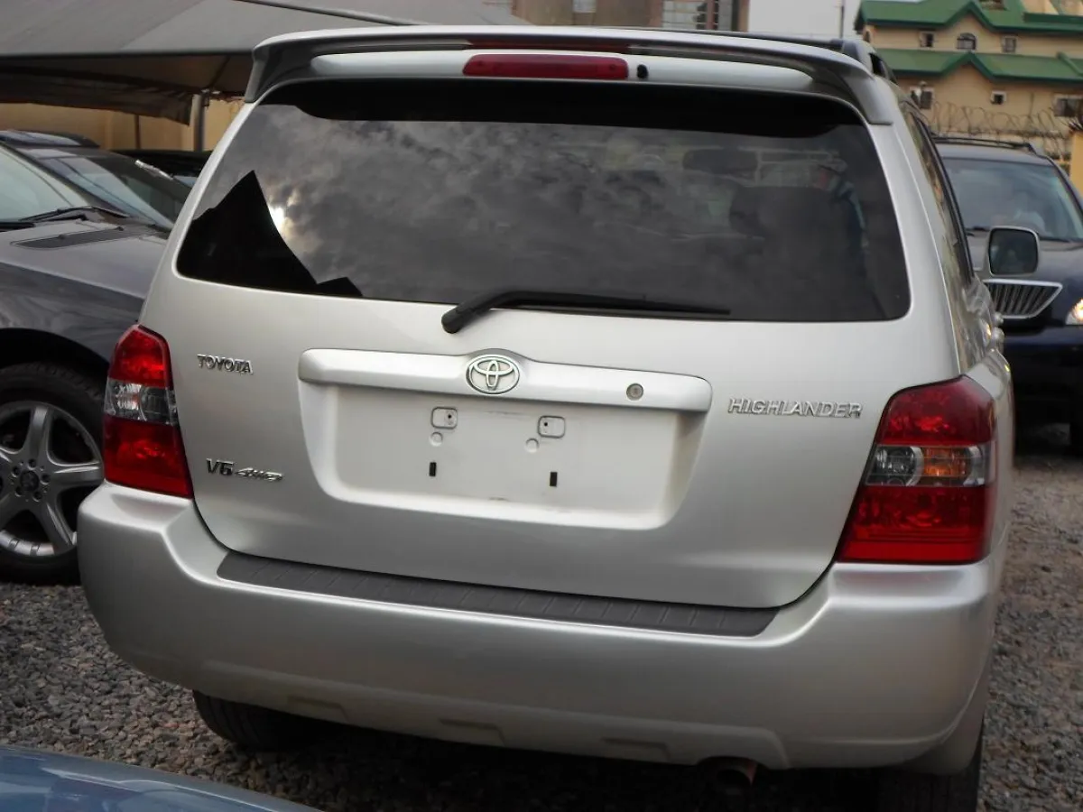 2005 Toyota Highlander - Image 9