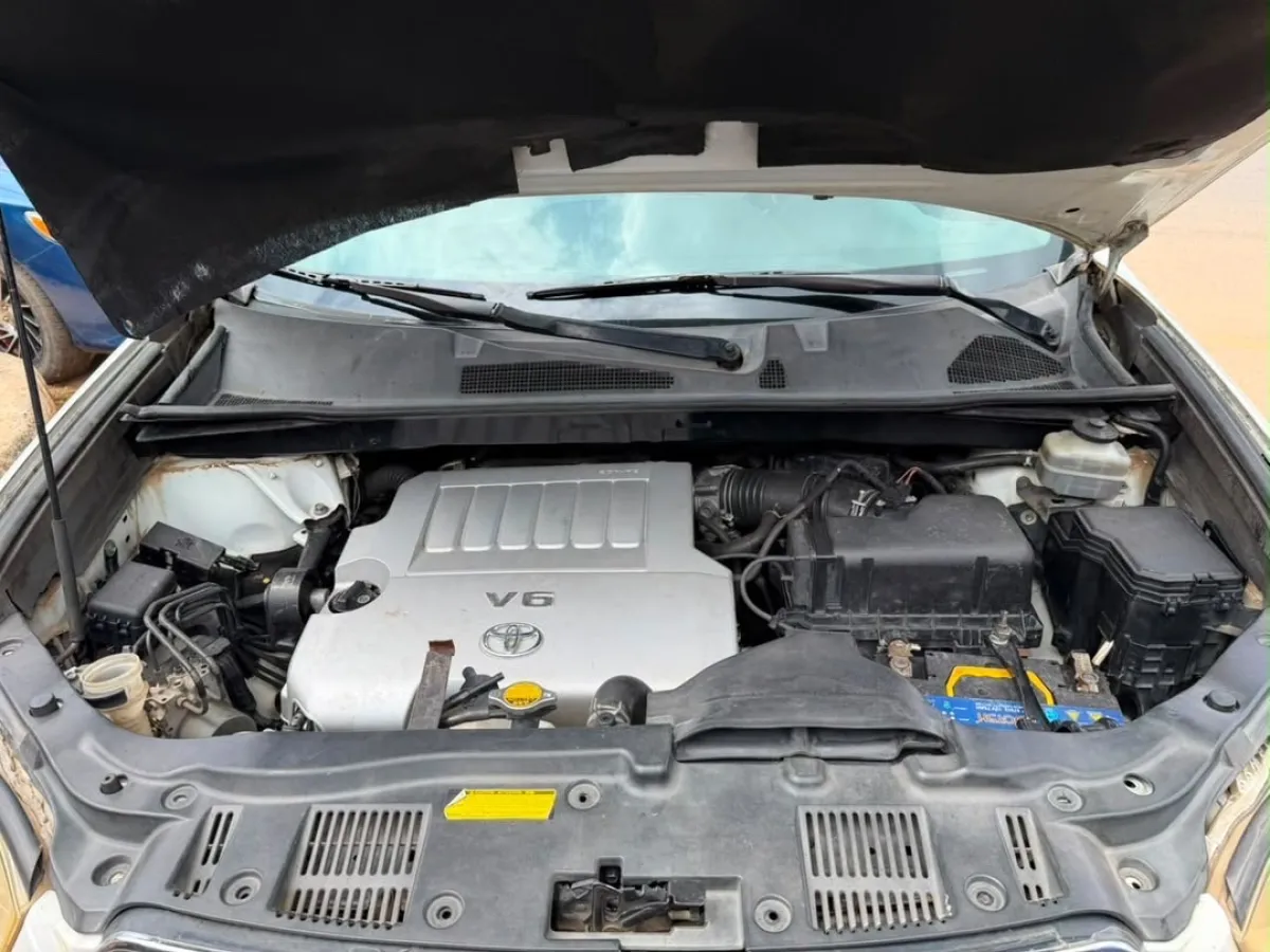 2024 EntryFirst User 2009 Toyota Highlander Limited (First Body) - Image 6
