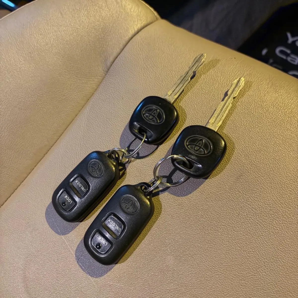 Toyota Camry Pencil light. - Image 7